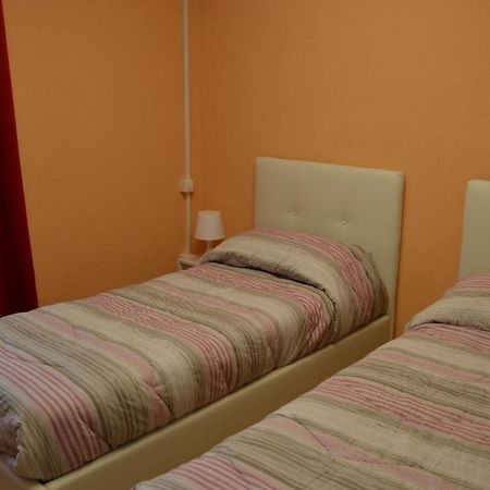 Hotel Casa Yoghi Cadenazzo Zewnętrze zdjęcie