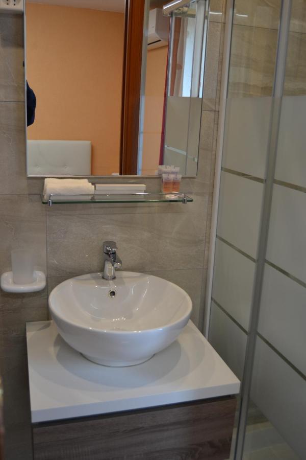 Hotel Casa Yoghi Cadenazzo Zewnętrze zdjęcie