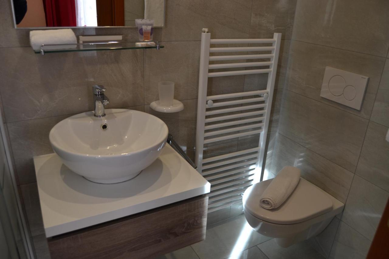 Hotel Casa Yoghi Cadenazzo Zewnętrze zdjęcie