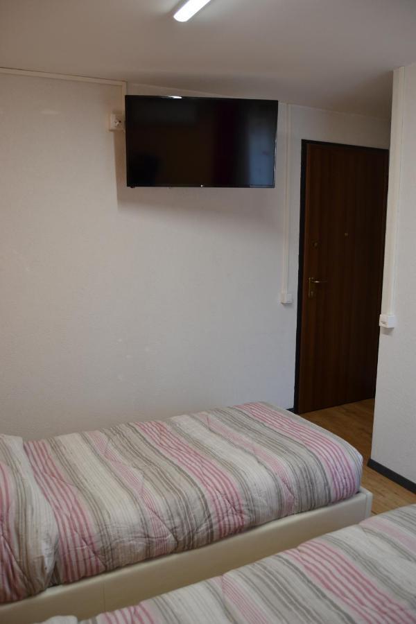 Hotel Casa Yoghi Cadenazzo Zewnętrze zdjęcie