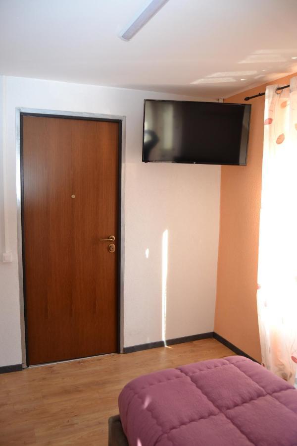 Hotel Casa Yoghi Cadenazzo Zewnętrze zdjęcie